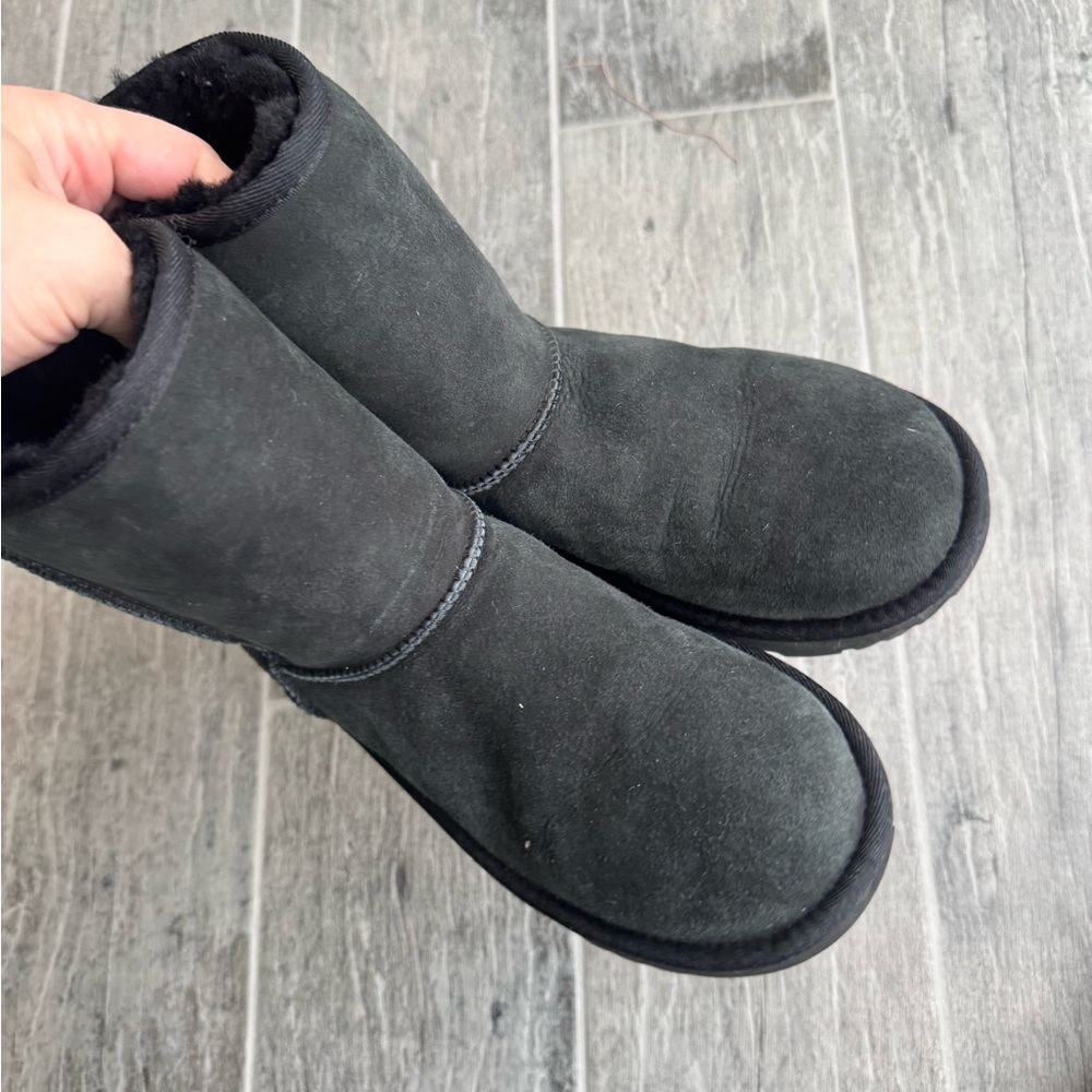 UGG Women’s Classic Short II Shearling Lined Short Boots - Picture 9 of 15